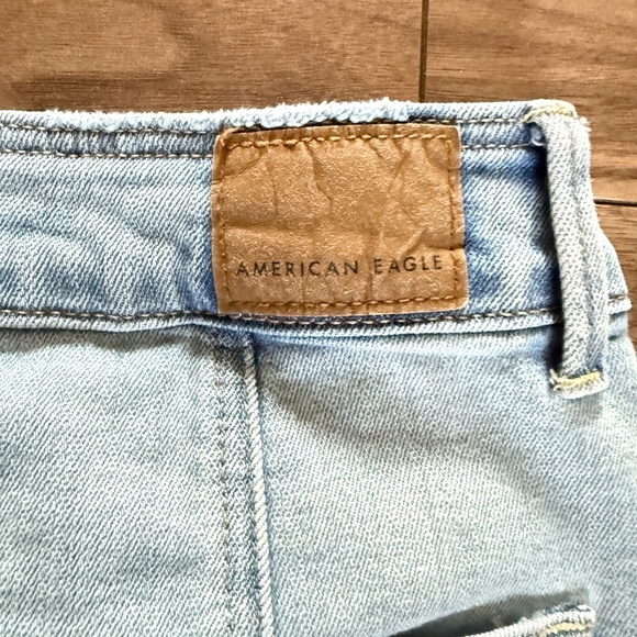American Eagle | Size 00 | Light Wash Button-Front Denim Skirt - Picture 7 of 10